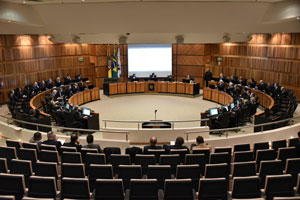 12-iujs300.jpg