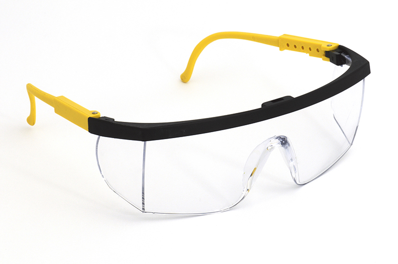 Óculos de proteção com fundo branco.