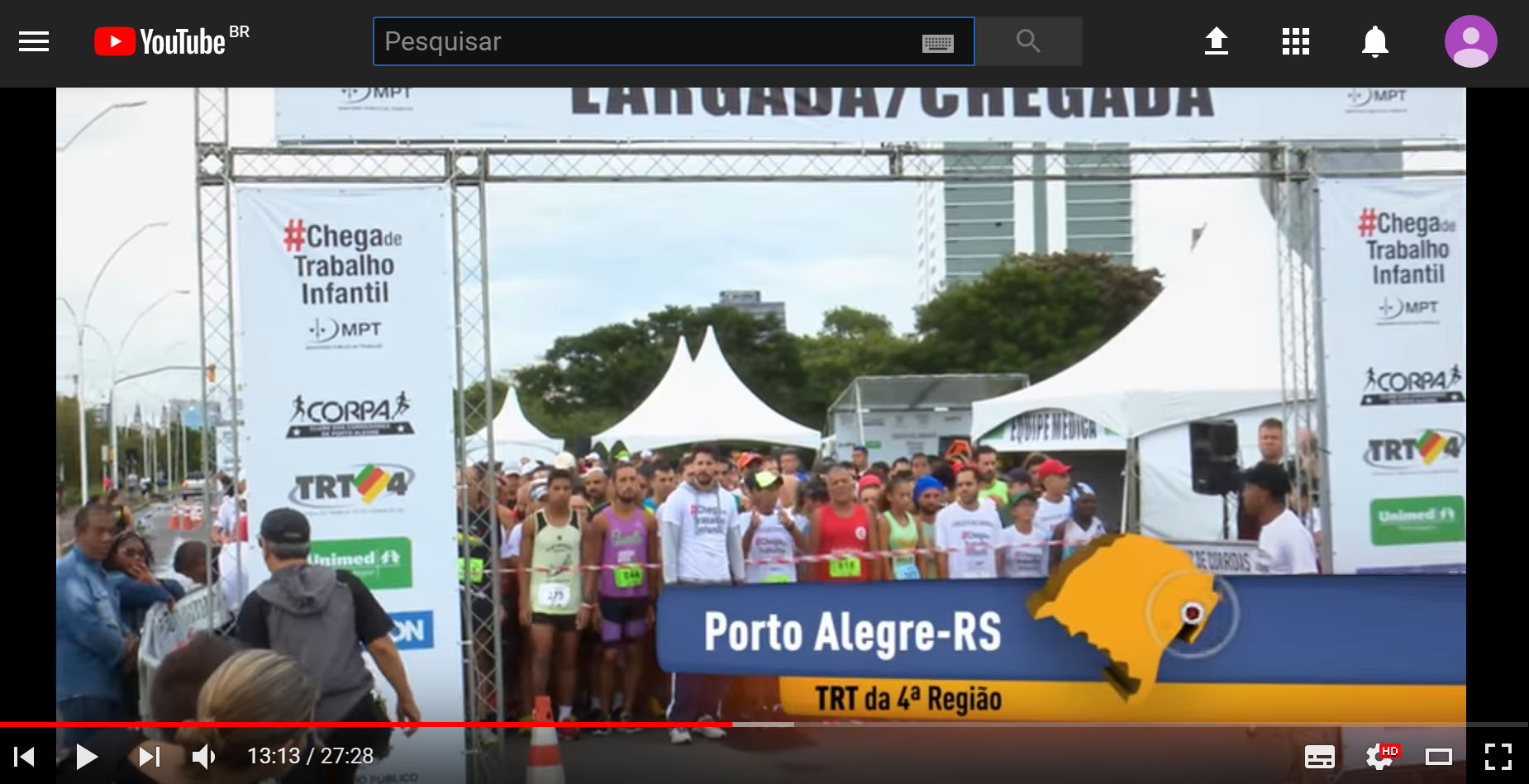 Captura de tela com uma imagem da corrida exibida no Programa Jornada