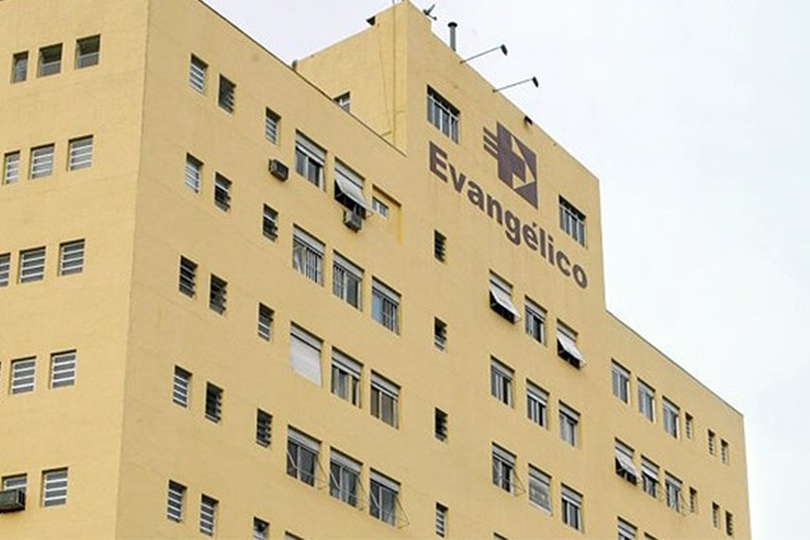 Fachada do prédio do Hospital Evangélico de Curitiba
