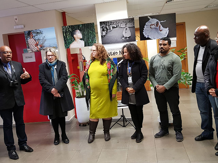 Foto posada com os fotógrafos e a presença da presidente do TRT-RS, desembargadora Vania Cunha Mattos