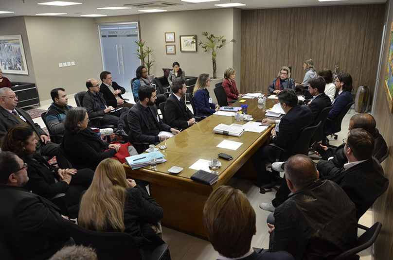Reunião no Salão Nobre do TRT-RS