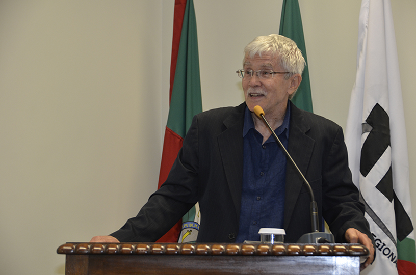 Palestrante discursando