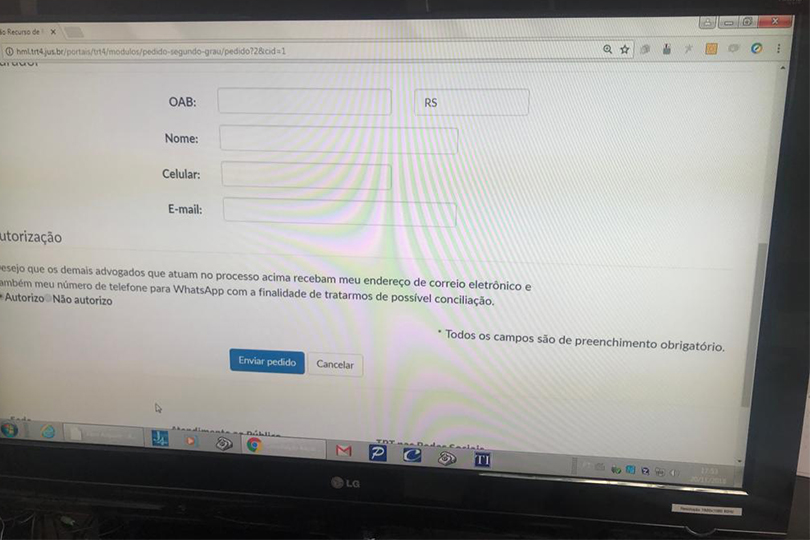 Foto da tela de um computador