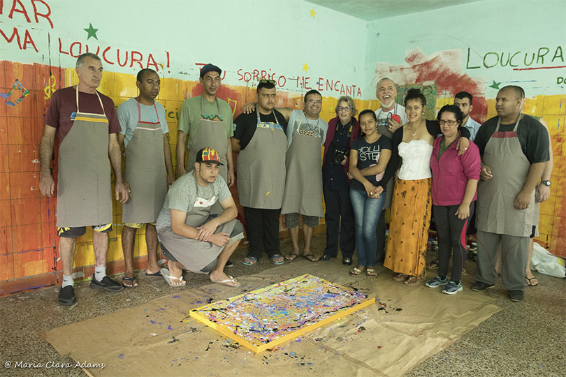 Foto posada com a presença da presidente do TRT-RS e integrantes do Projeto Artinclusão