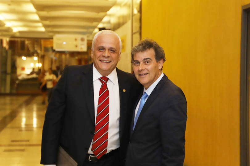 Desembargador Ricardo Carvalho Fraga participa da posse de Ricardo Breier como presidente da OAB/RS.