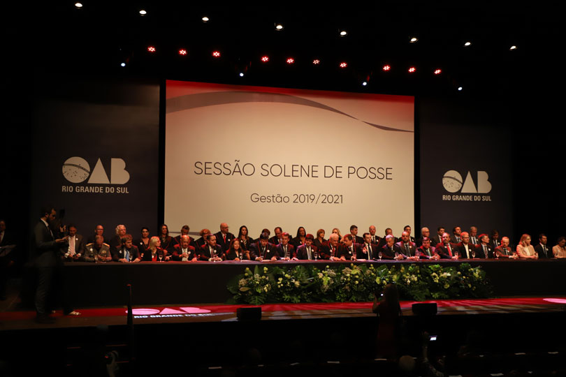 Desembargador Ricardo Carvalho Fraga participa da posse de Ricardo Breier como presidente da OAB/RS.