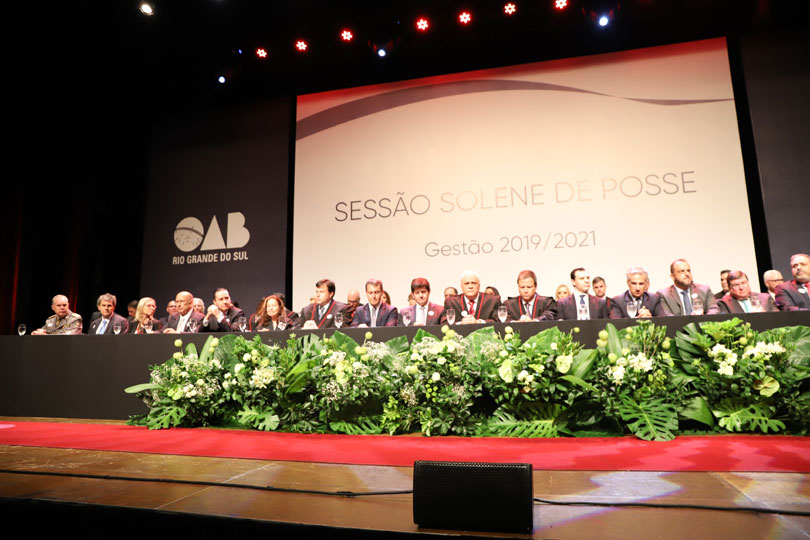 Desembargador Ricardo Carvalho Fraga participa da posse de Ricardo Breier como presidente da OAB/RS.