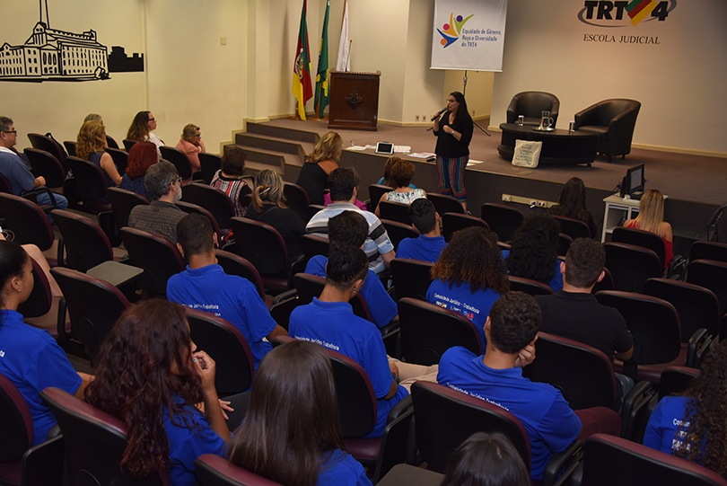 Palestra sobre autismo no TRT-RS