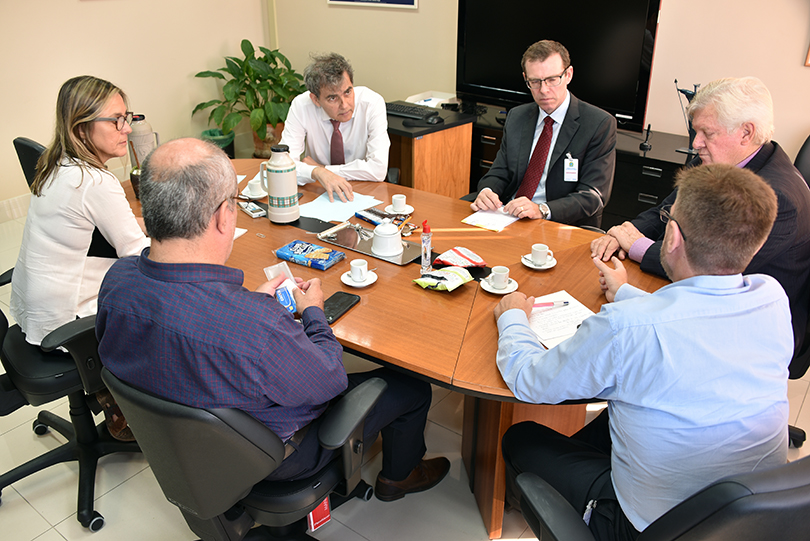 Imagem da reunião da vice-presidência do TRT-RS com representantes da Fecosul e da Ocergs.