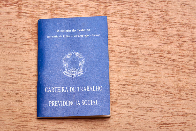 Imagem de uma carteira de trabalho