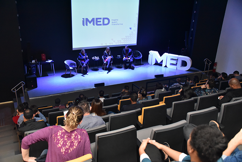 Corpo docente do Direito da IMED recebe presidente Vania e desembargador Alexandre Corrêa da Cruz