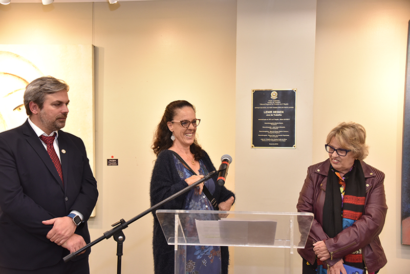 Inauguração da exposição "Gêmeas"