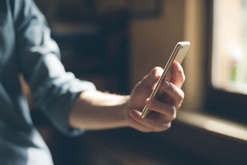 24---Uso-de-telefone-celular-fora-do-horário-de-expediente-não-configura-regime-de-sobreaviso,-decide-7ª-Turma-do-TRT-RS.jpg