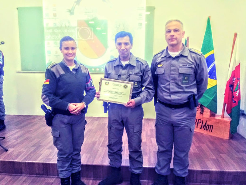 Fotografia da nova sala de treinamentos da BM sendo inaugurada em Passo Fundo