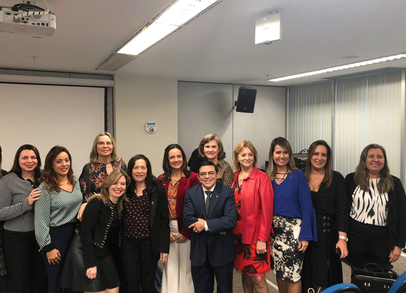 Foto posada dos gestores regionais do Programa de Combate ao Trabalho Infantil e Estímulo à Aprendizagem, em Brasília.
