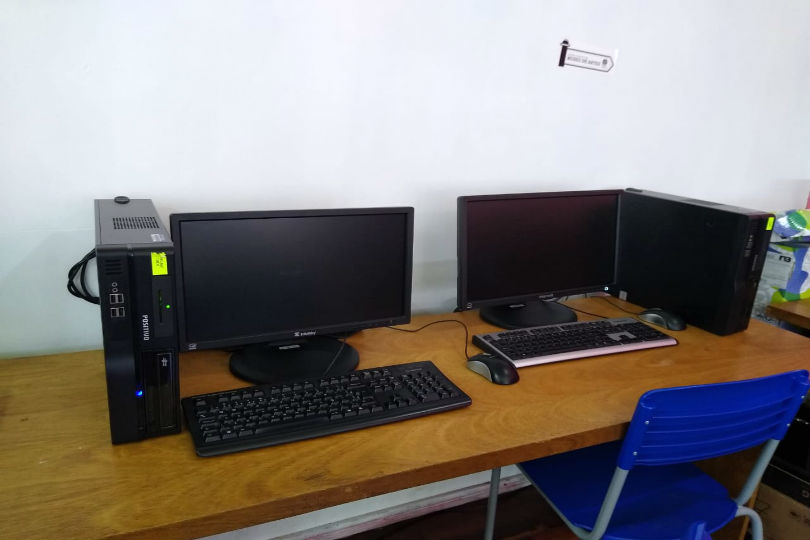 Foto da nova sala de informática