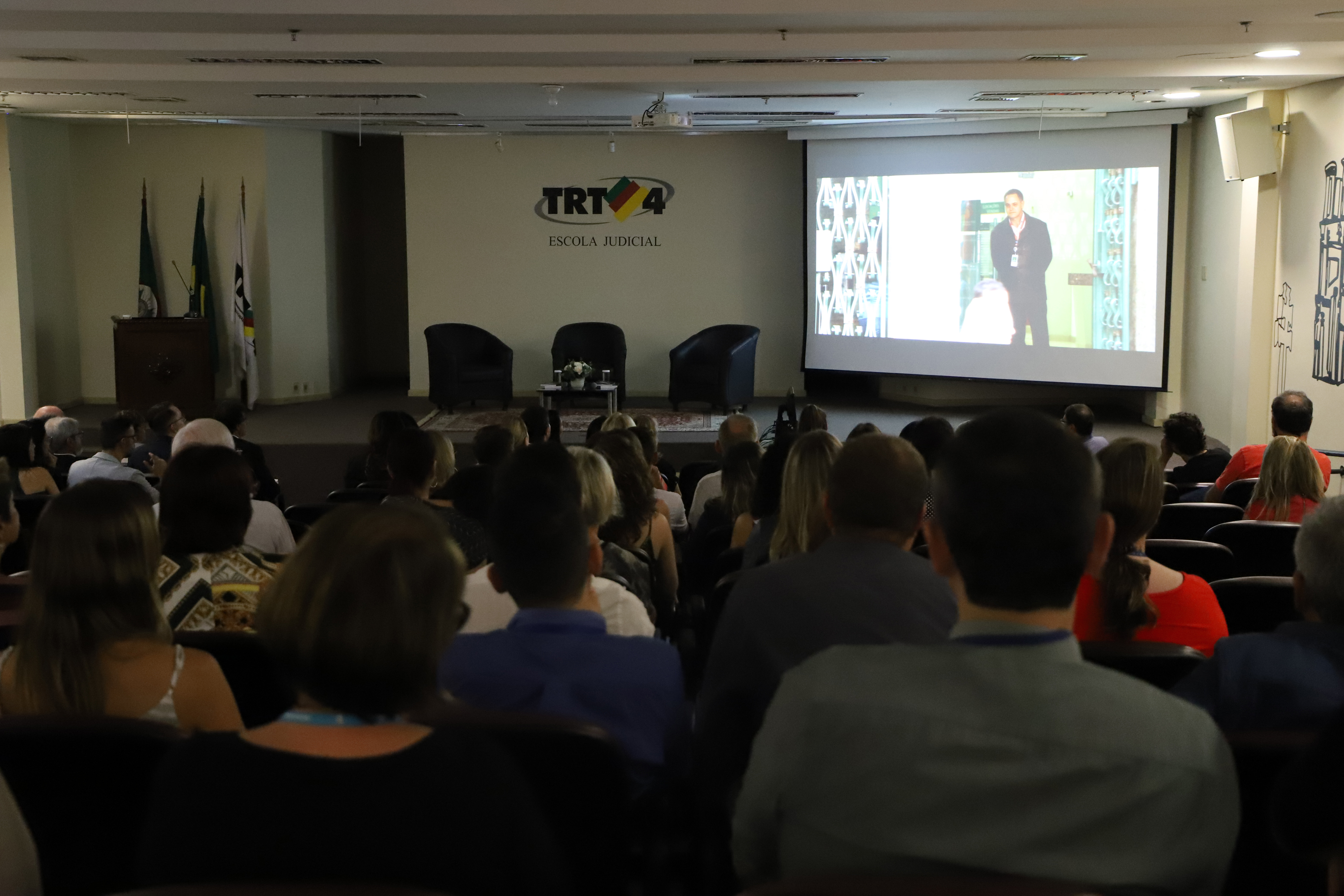Lançamento de livro e documentário