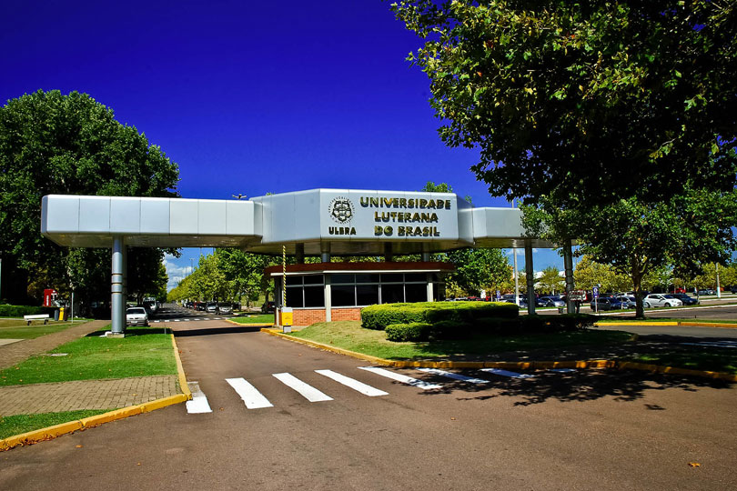 Foto da fachada da Ulbra.