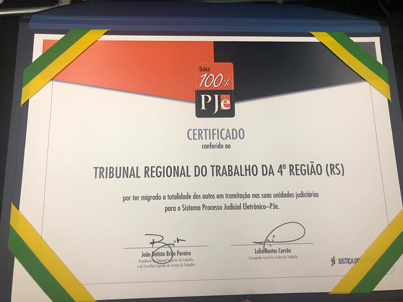 Selo "100% PJe" recebido pelo TRT-RS