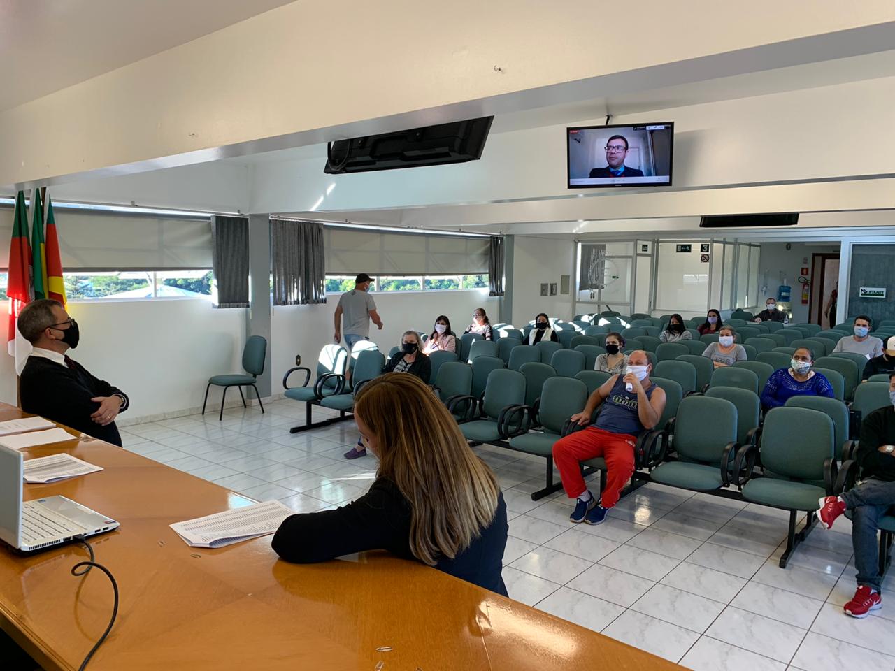 Foto de uma das audiências em andamento