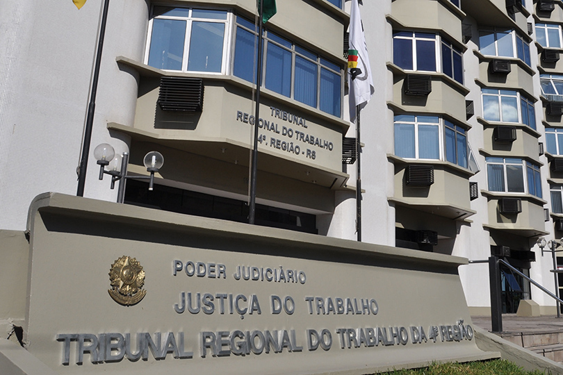 Fachada do prédio do TRT-RS