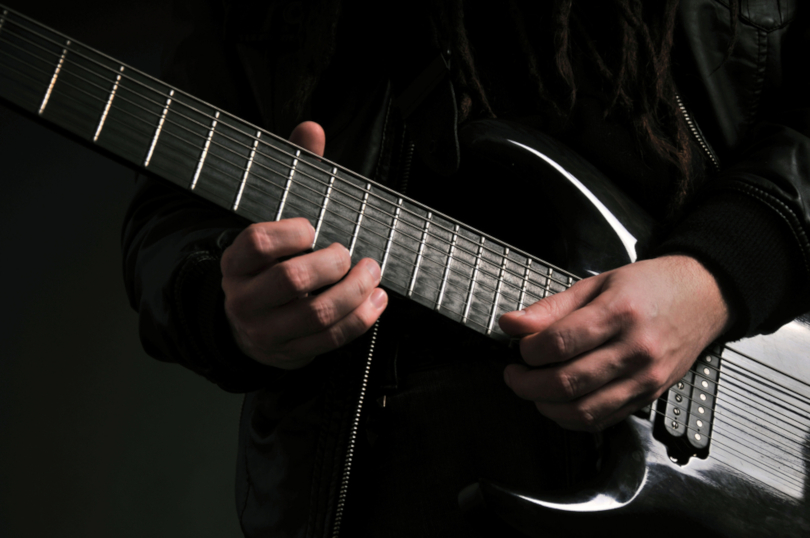 2021.07.07 - Guitarrista 810p.jpg
