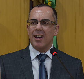 Foto do juiz Eduardo Elyseu