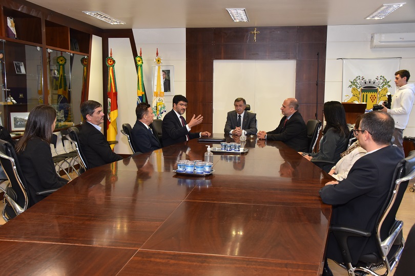 Reunião com prefeito Adiló Didomenico