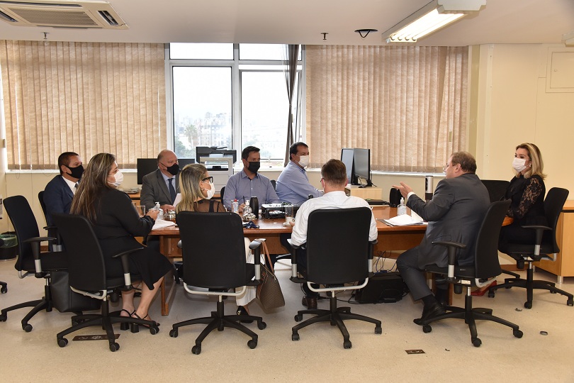 Foto da reunião de mediação.