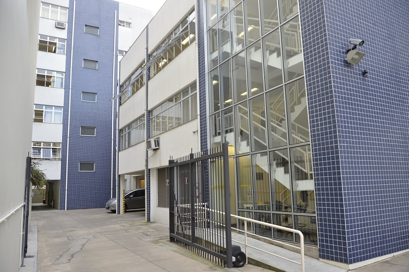 Foto da fachada do prédio do Arquivo