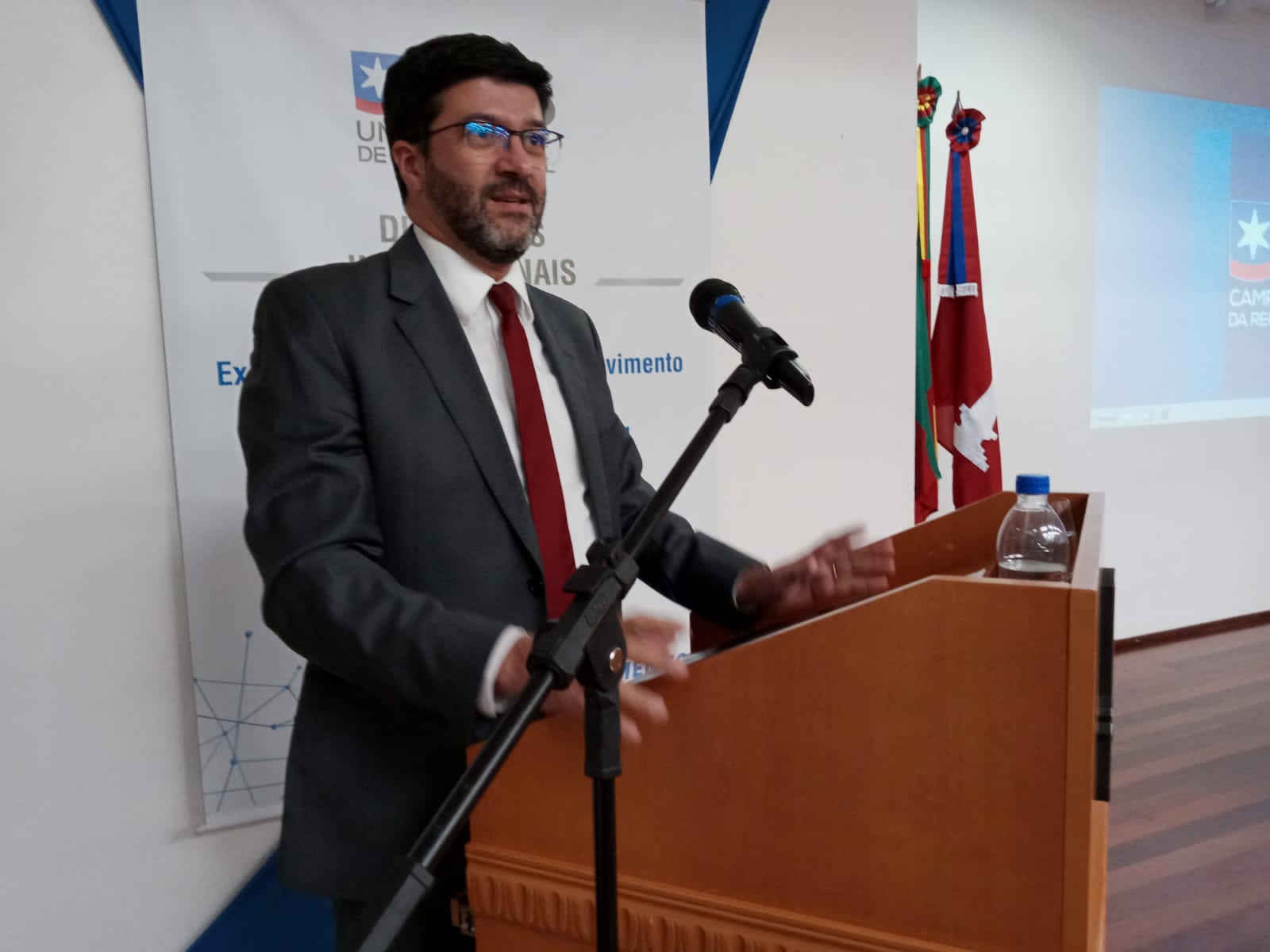 Des. Rossal, no púlpito