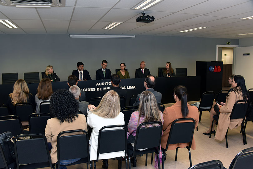 reunião na OAB.jpg