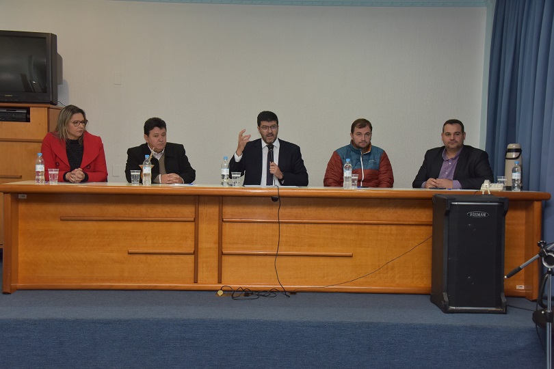 Adv. Alyne, Juiz Denilson, Des. Rossal, Pref. Tiago e Ver. Dionathan