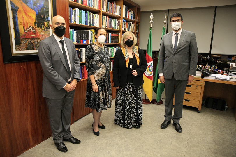 Juiz Vieira, Desa. Iris, Min. Rosa e Des. Rossal