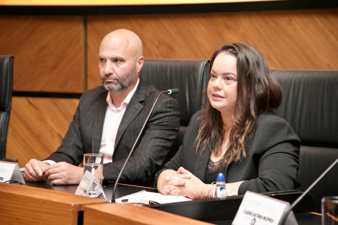 Advogada Caroline Anversa