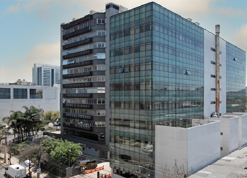 Fachada do prédio administrativo Fachada do prédio administrativo