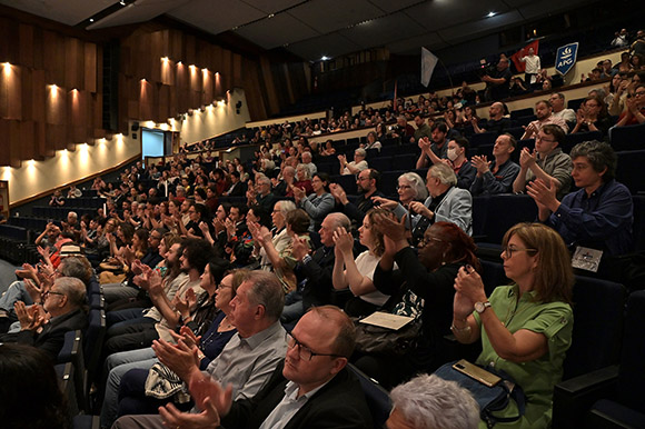 Evento na UFRGS. Foto da plateia.