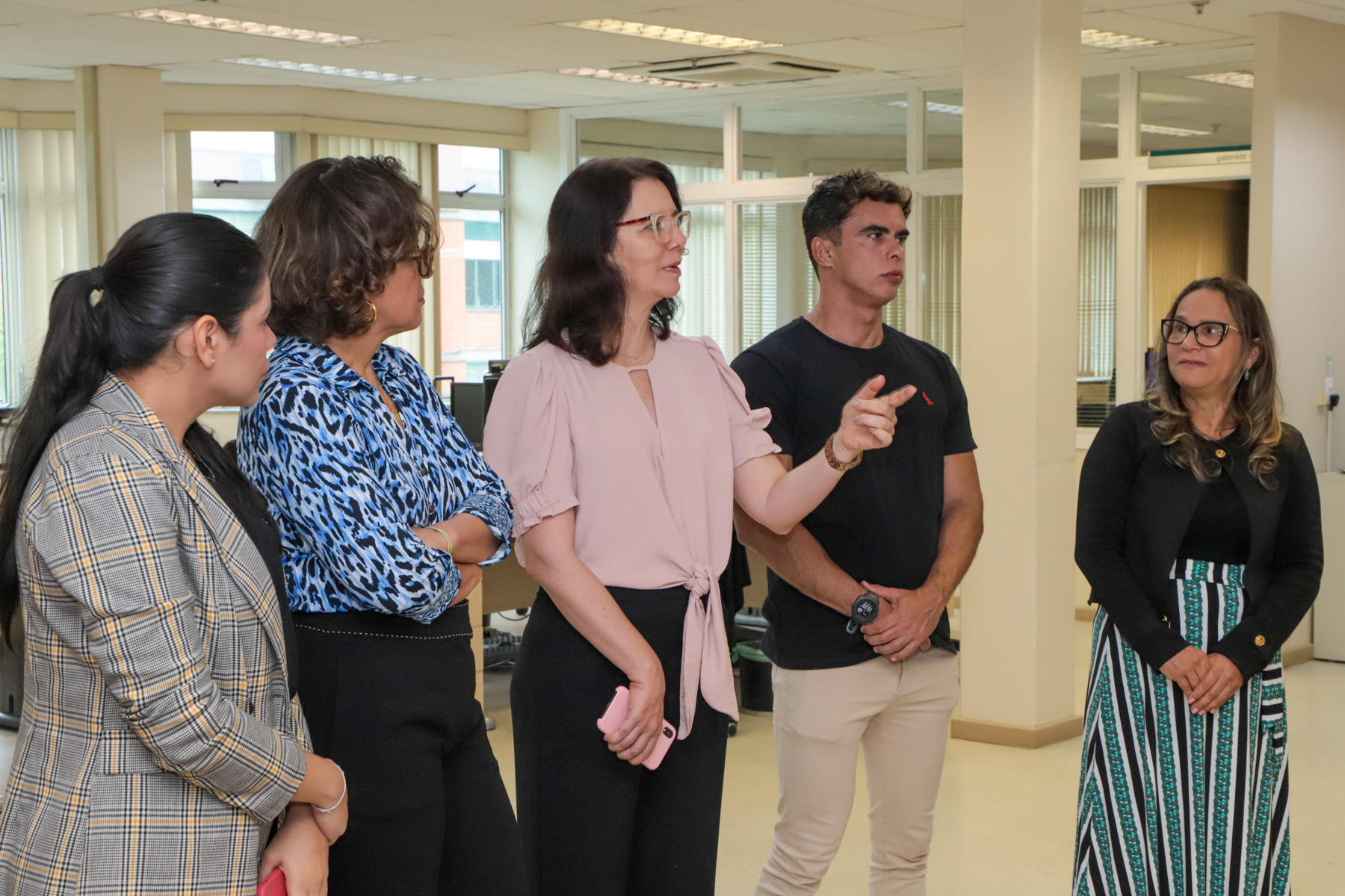 Flávia, Desa. Ana Paola, Amoni, Desa. Maria Cesarineide e Carlos