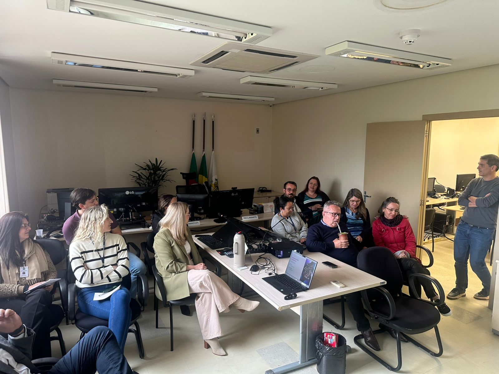 Fotografia da Turma de Caxias do Sul em sala de aula.
