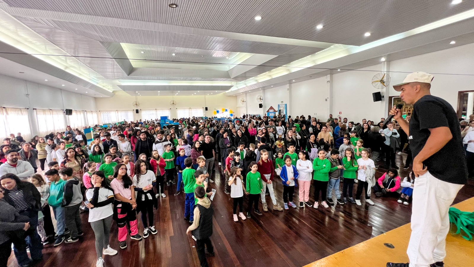 Apresentação de Chiquinho das Vilas, doutor em Diversidade Cultural e Inclusão Social