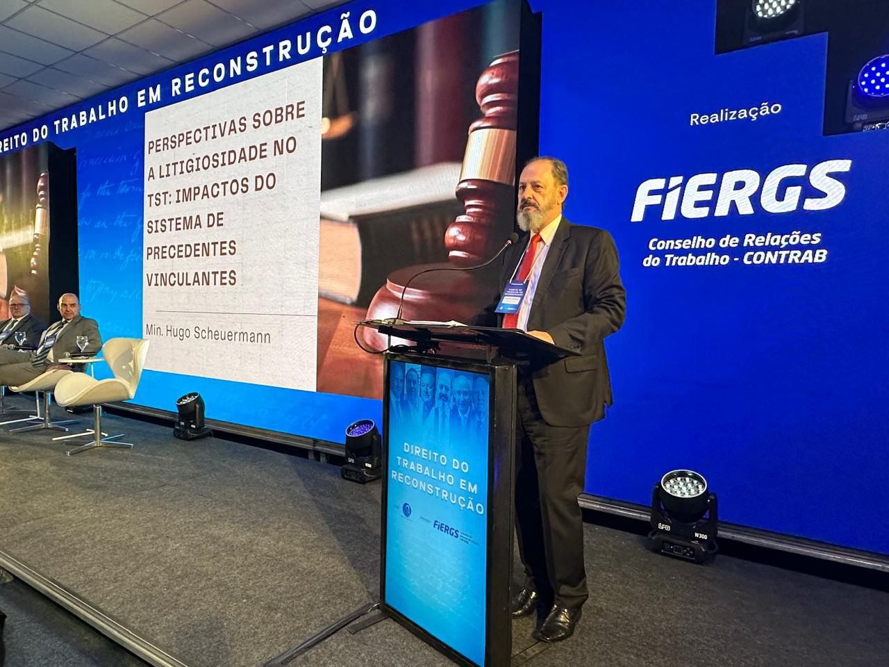 Ministro Hugo Scheuermann, durante sua fala