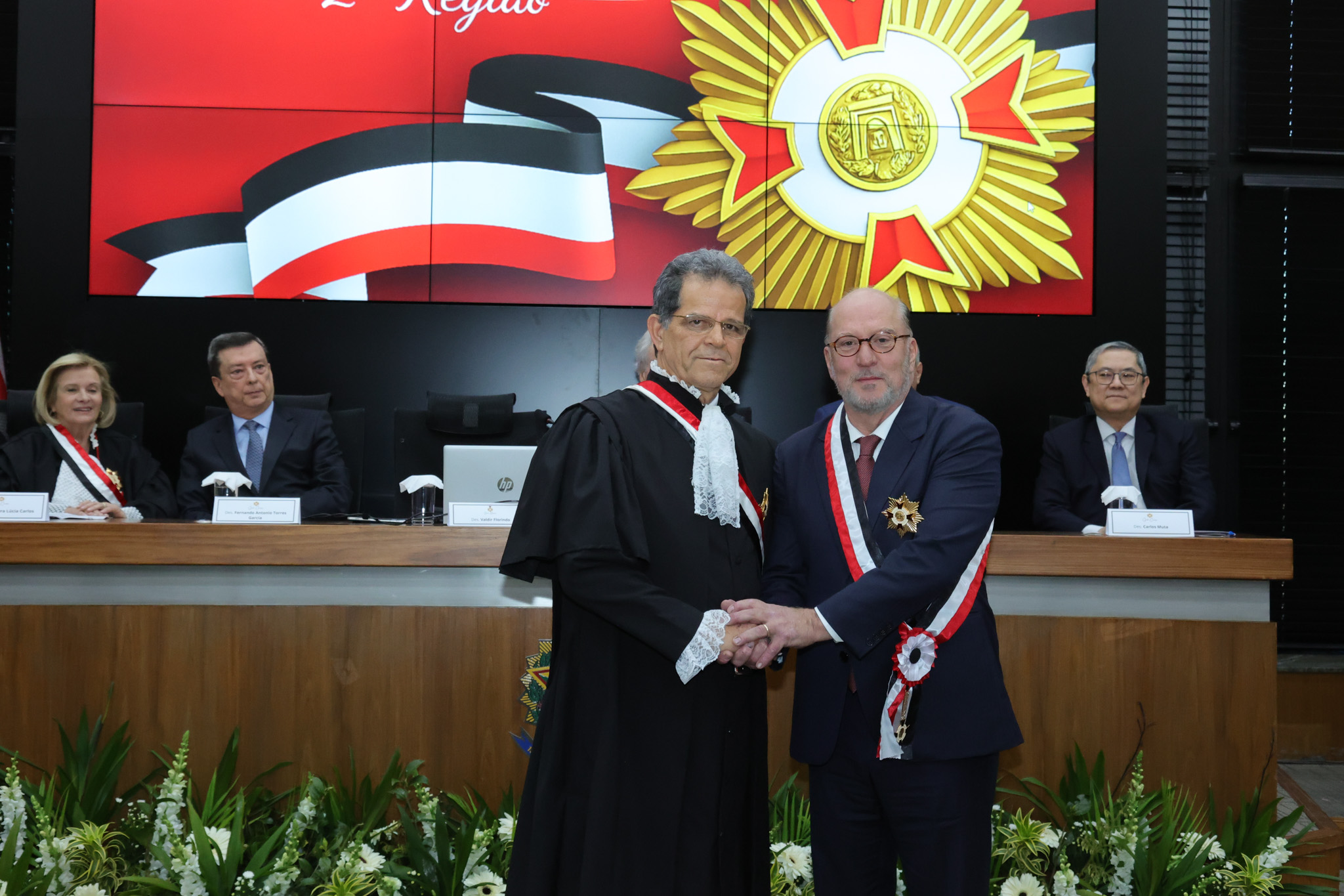 Des. Valdir Florindo (presidente do TRT-2) e Des. Martins Costa