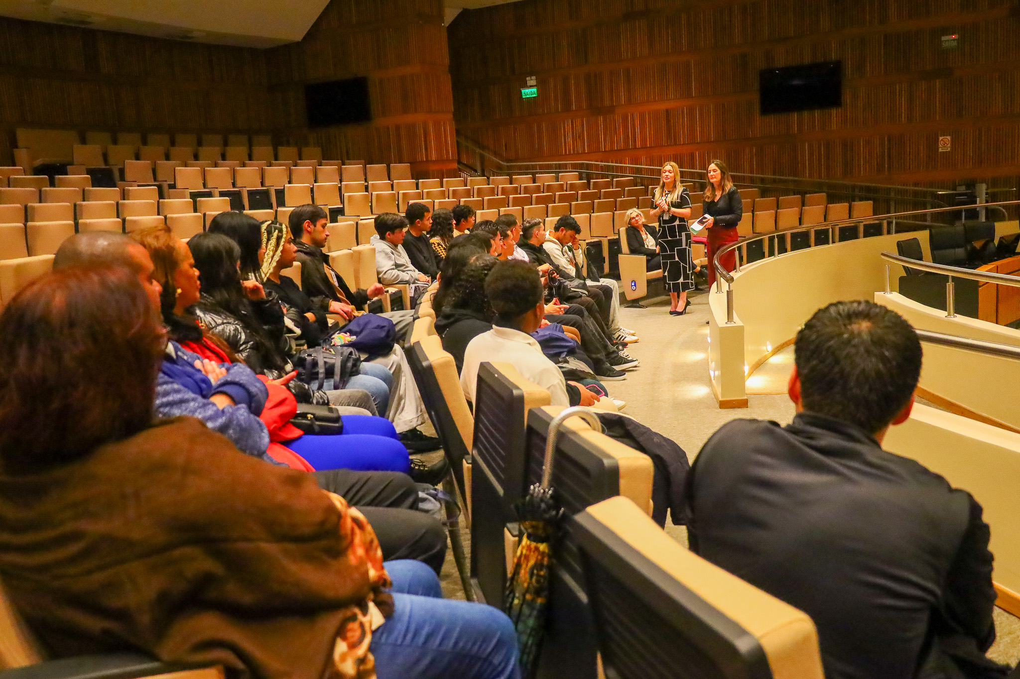 Conversa com a juíza Luciana Xavier, no Plenário