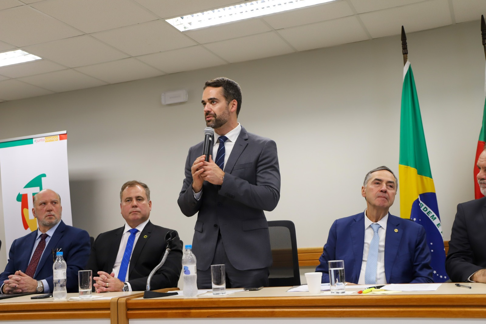 Governador Eduardo Leite