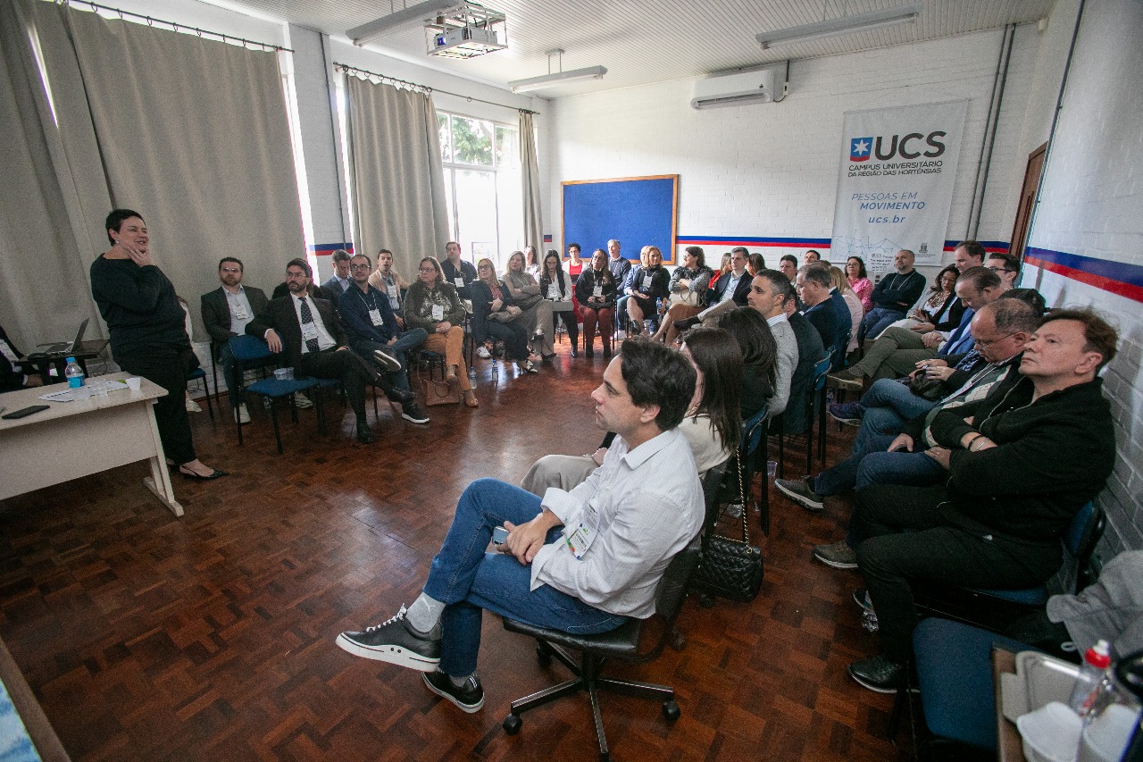 A foto mostra aula litigância predatória ministrada por juíza de Minas Gerais.