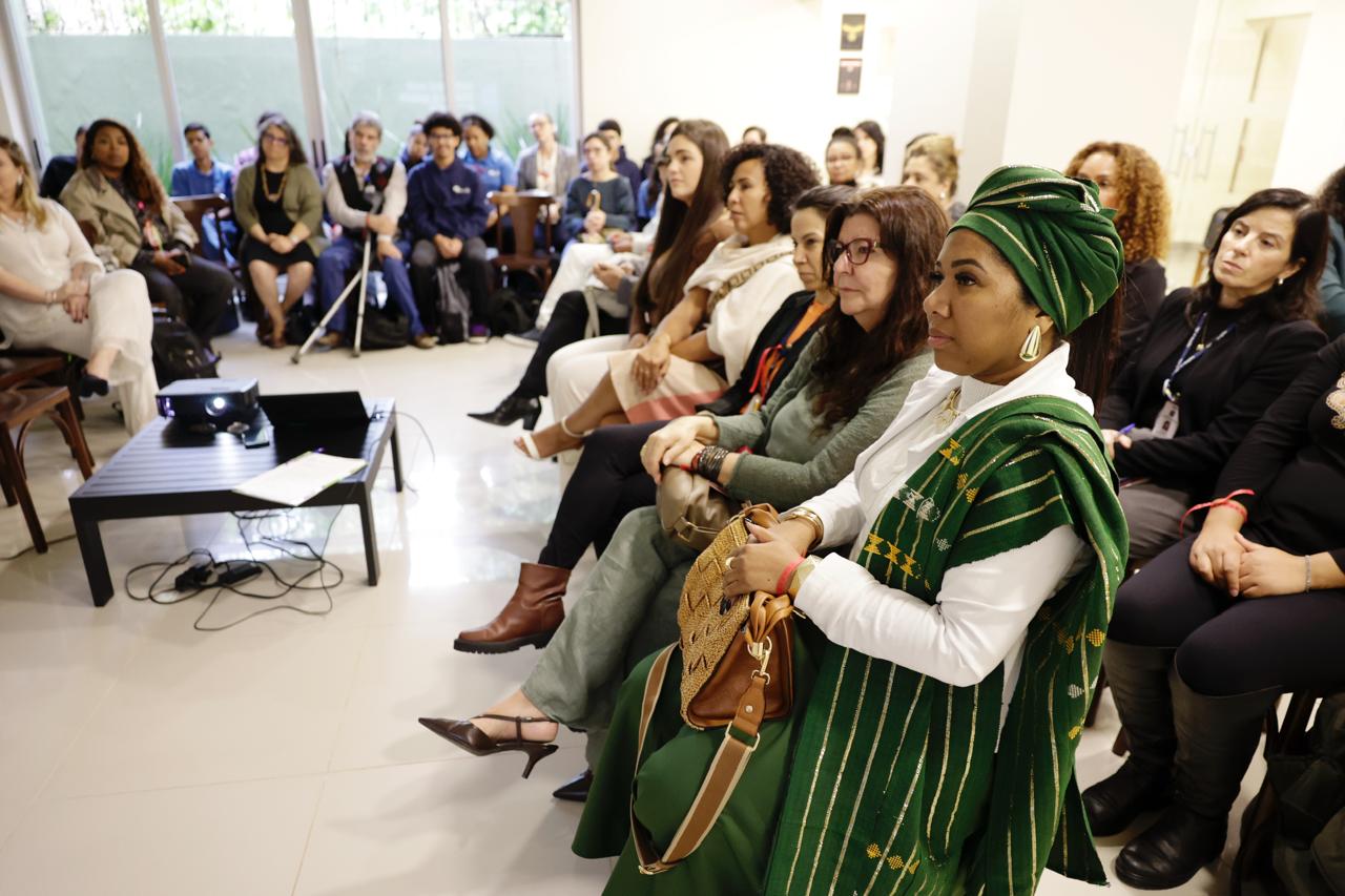 Roda de conversa sobre racismo recreativo e seus aspectos jurídicos.
