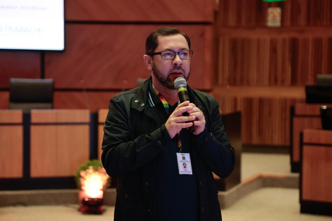 A foto mostra Ivan Carlos Pereira.