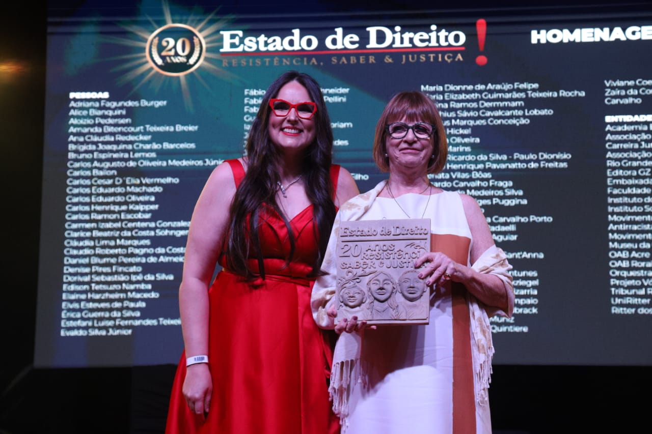 A foto mostra a desembargadora Telesca ao lado da