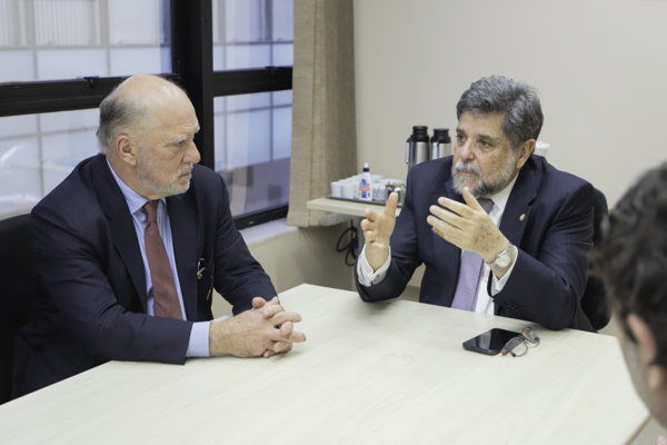 Martins Costa e Caputo Bastos